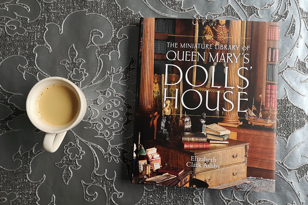 The Miniature Library of Queen Mary s Dolls House by Elizabeth Ashby